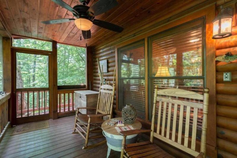 Mountain Spirit Cabin - Fireplace And Hot Tub Villa Блу Ридж Екстериор снимка