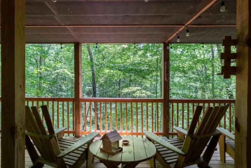 Mountain Spirit Cabin - Fireplace And Hot Tub Villa Блу Ридж Екстериор снимка