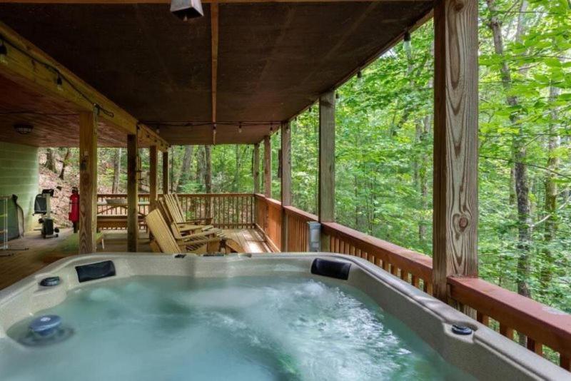 Mountain Spirit Cabin - Fireplace And Hot Tub Villa Блу Ридж Екстериор снимка